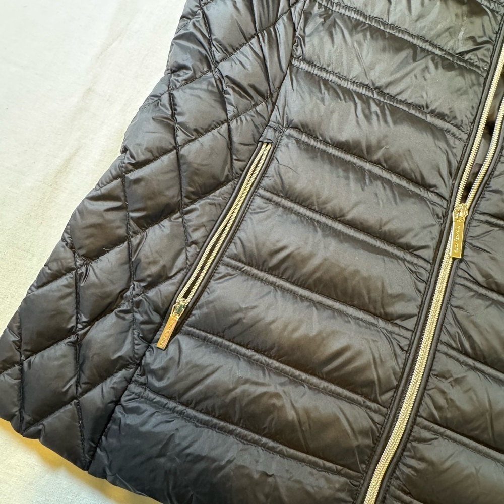 Michael Kors Packable Women's Black Down Fill Quilted Puffer Vest - Picture 4 of 10